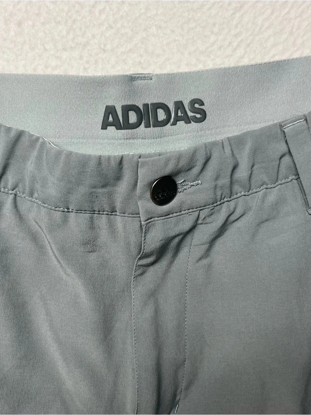 adidas Gray Solid Chino Shorts Flat Front Slash Pockets Button Logo 10